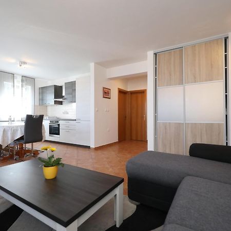 Apartment Dora 普莱克 外观 照片